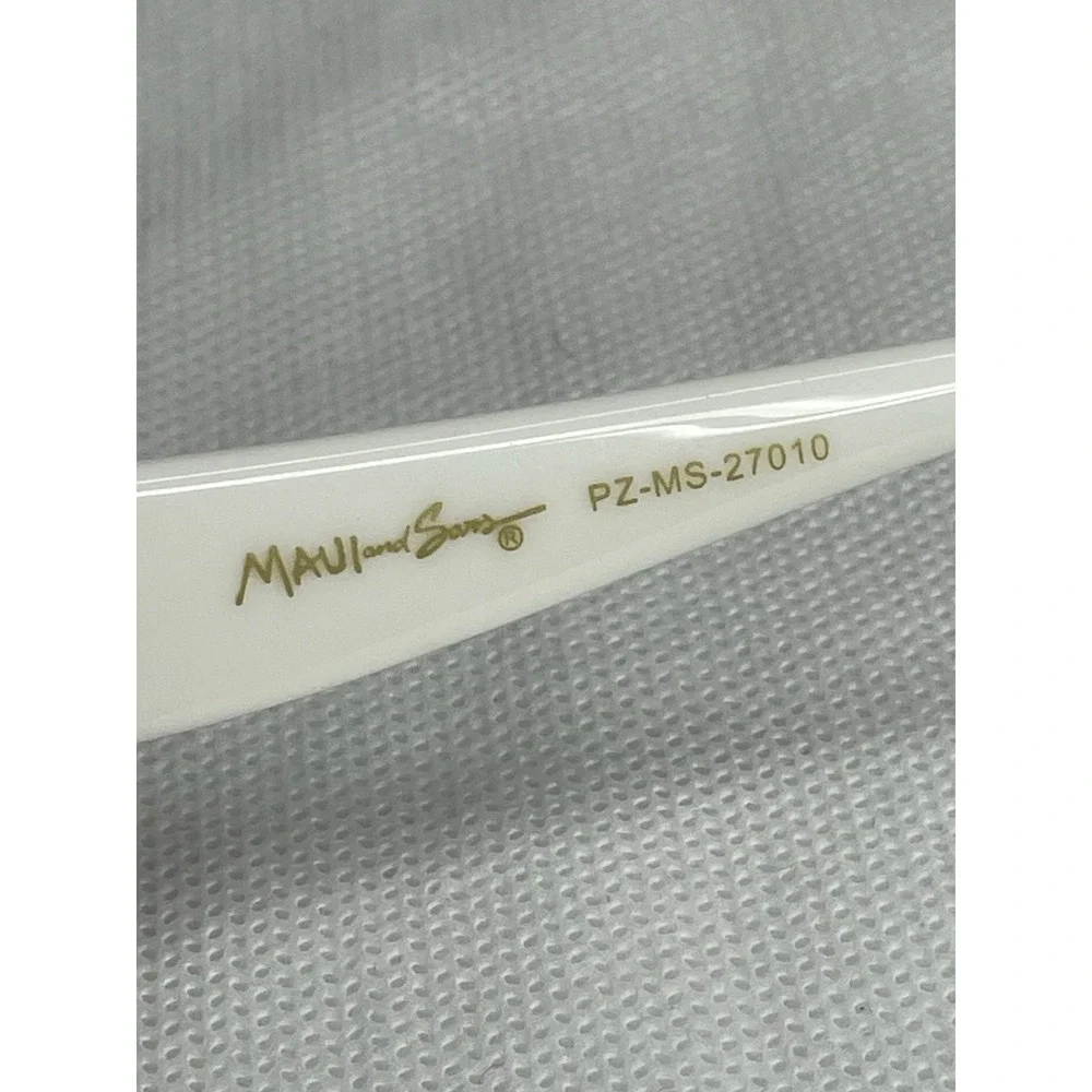 Maui and Sons Polarized CatEye Sunglasses Retro White 70s Black Lens PZ-MS-27010